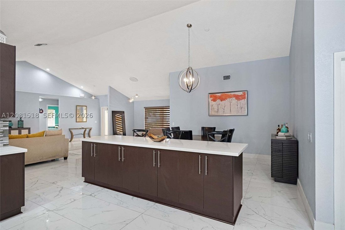 Haus in Pembroke Pines, Florida, Vereinigte Staaten 4 - 18779040
