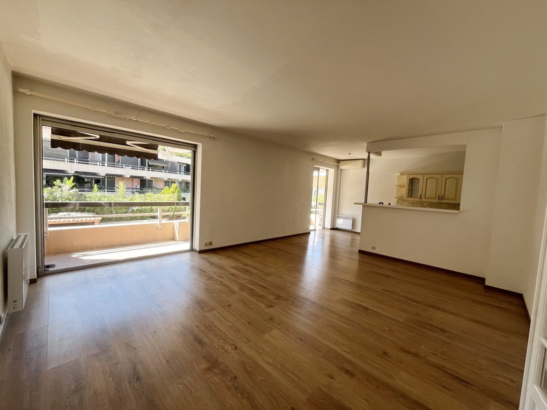 Appartamento a Zone Est Diffuse, San Tropez, Francia 2 - 18407817