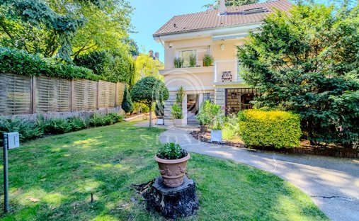 House in Le Plateau, Louveciennes, France 1