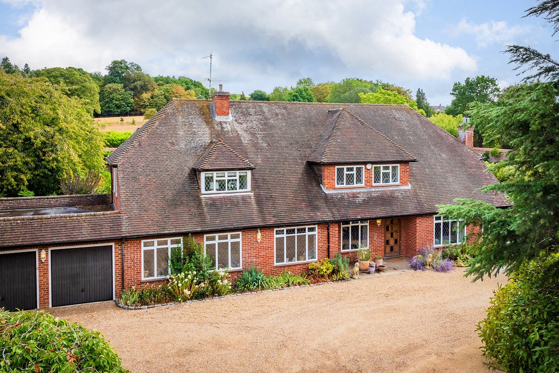 House in Wonersh, England 1 - 17435387