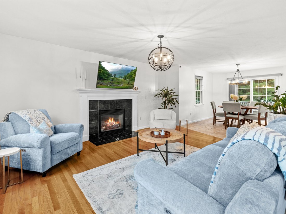 House in Marlborough, Massachusetts, United States 5 - 18778347
