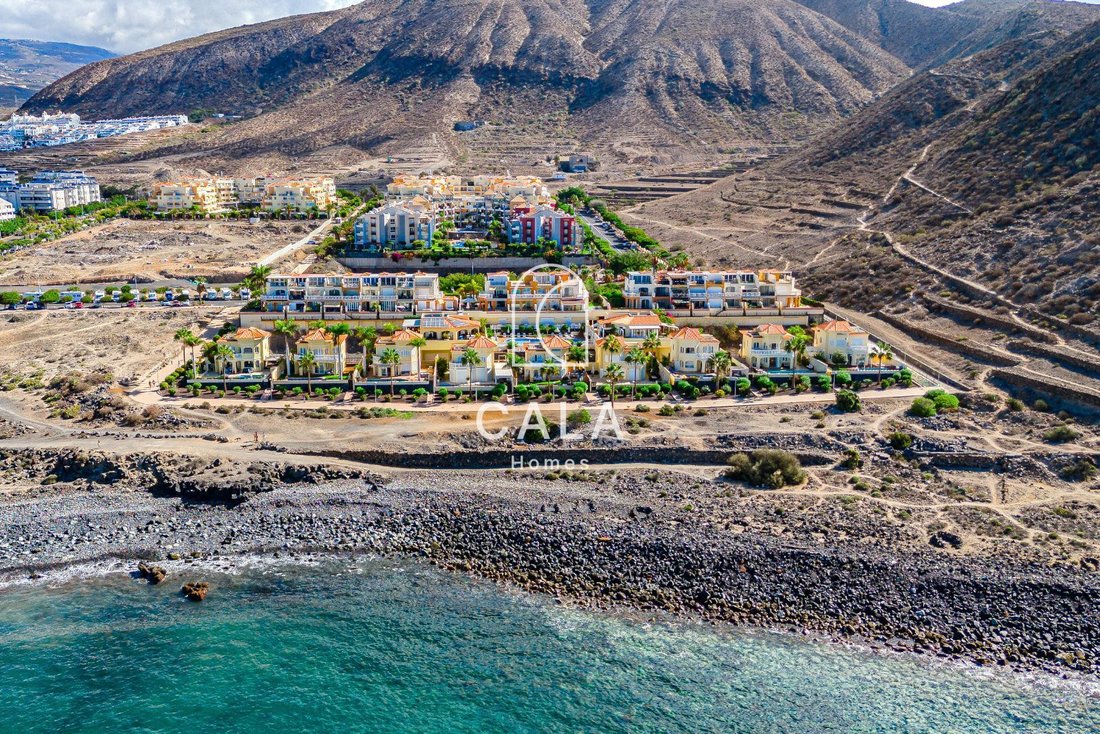 House in Los Cristianos, Canary Islands, Spain 1 - 17464320