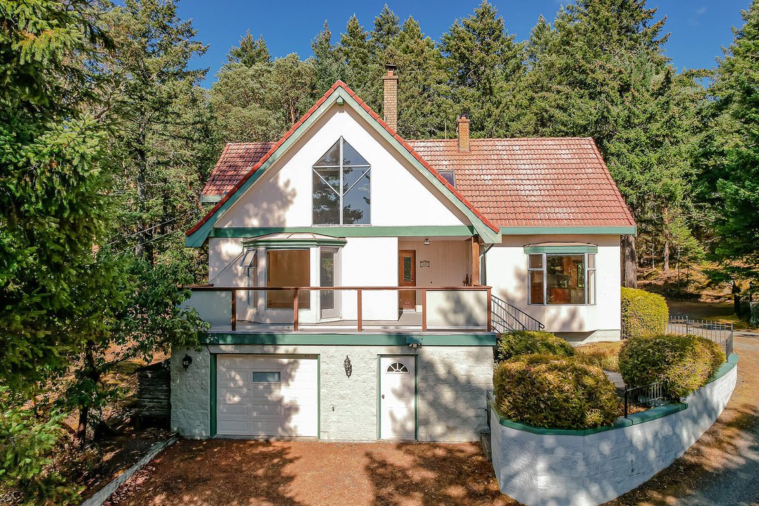 House in Victoria, British Columbia, Canada 3 - 18778332