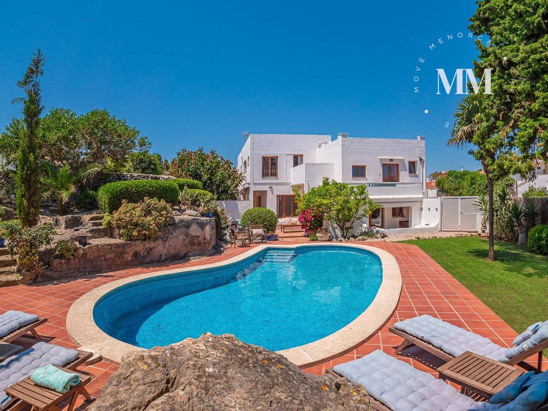 Villa à Es Castell, Îles Baléares, Espagne 1 - 18776935