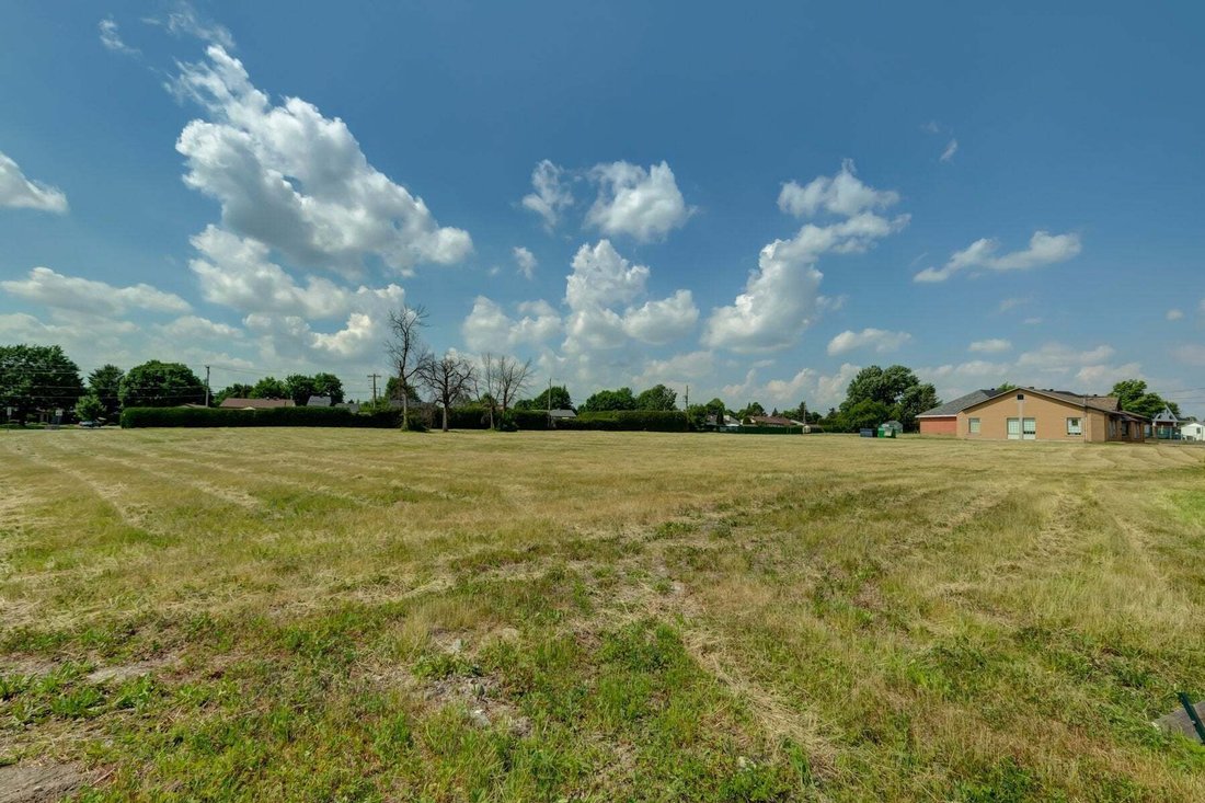 Land in Saint-Eustache, Quebec, Canada 5 - 18647385
