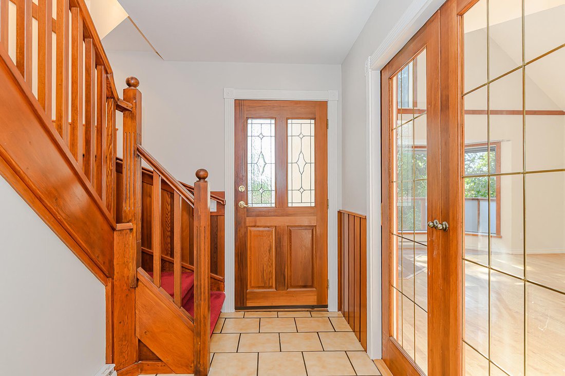 House in Victoria, British Columbia, Canada 4 - 18778332