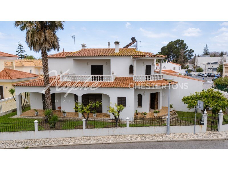 Villa in Loule (Sao Clemente), Algarve, Portugal 1 - 17241070