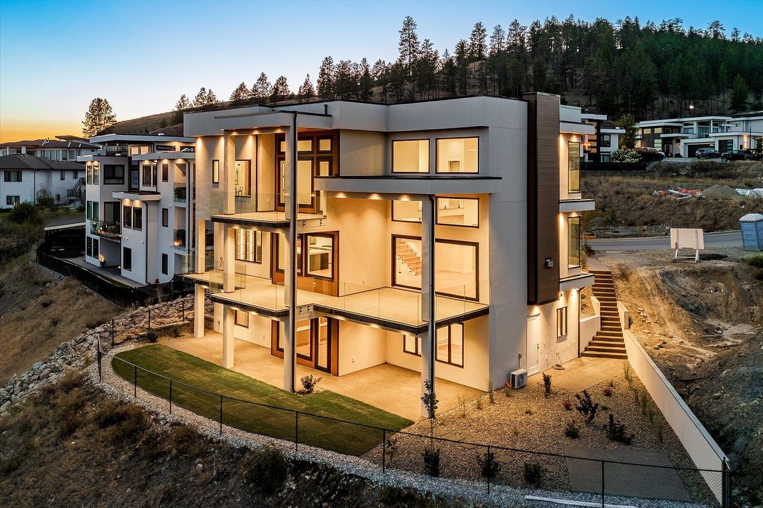 House in Kelowna, British Columbia, Canada 2 - 18780081