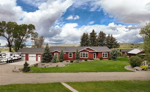 House in Wilsall, Montana, United States 1