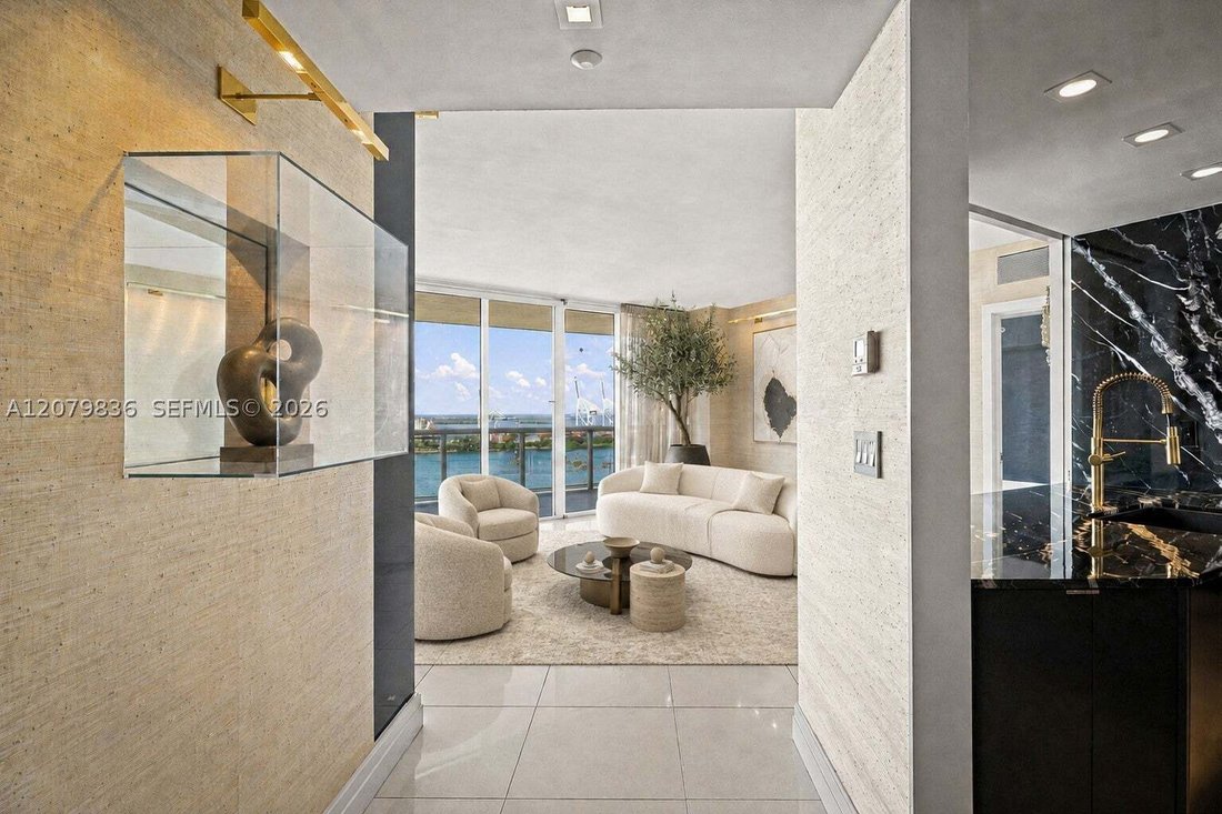 Condo in Miami Beach, Florida, United States 2 - 18761803