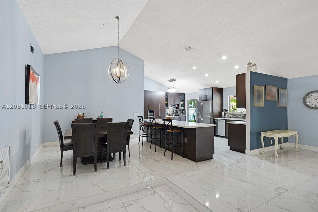 Haus in Pembroke Pines, Florida, Vereinigte Staaten 3 - 18779040