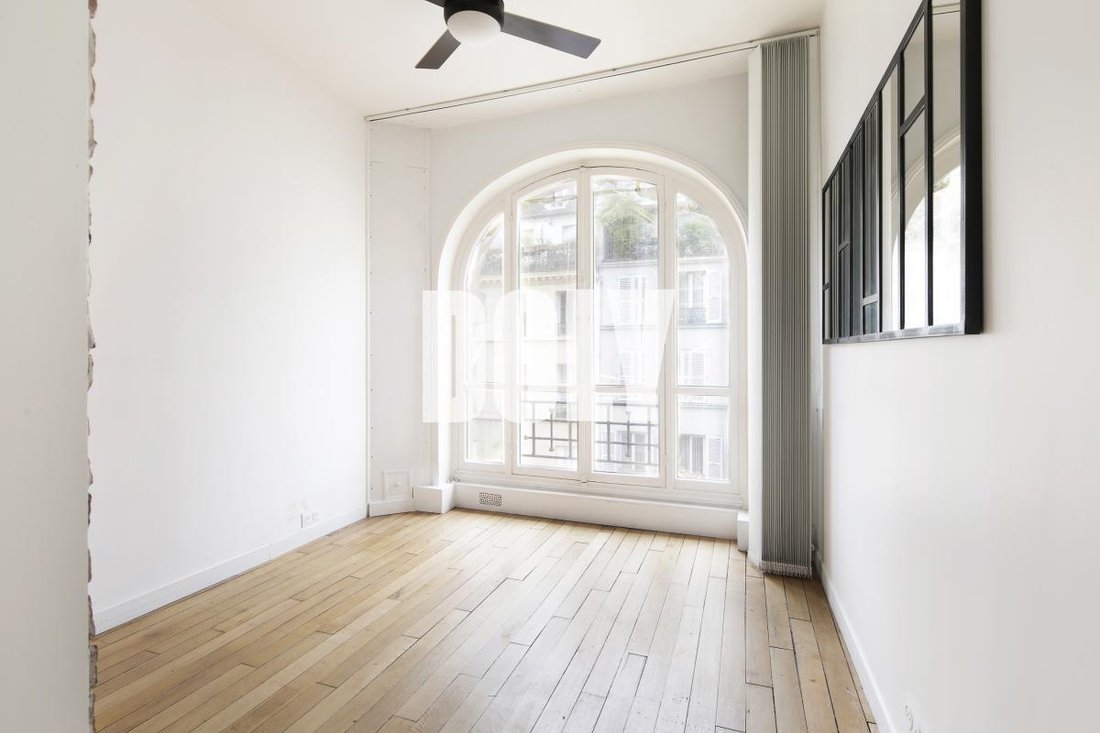 Apartment in Porte Saint Denis-Paradis, Paris 10e Arrondissement, Paris 4 - 18778564