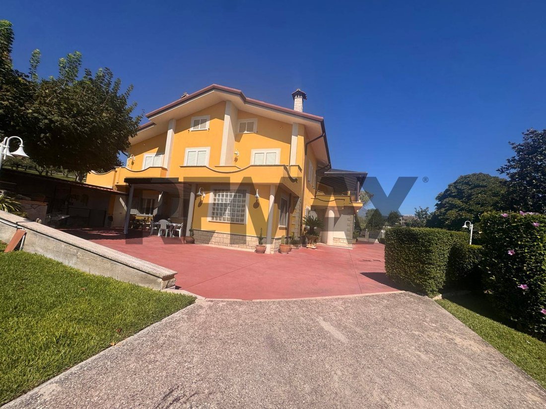 Villa a Cassino, Lazio, Italia 3 - 18781133