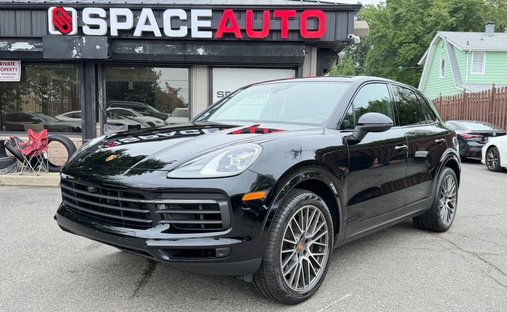 2023 Porsche Cayenne Platinum Edition Sport Utility 4D in East brunswick, NJ, United States 1