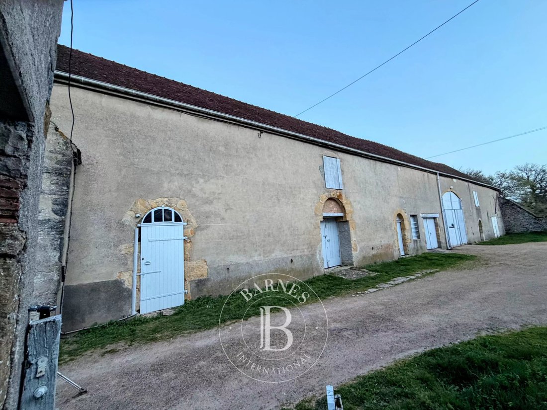 Château à Saxi-Bourdon, Bourgogne-Franche-Comté, France 3 - 18777272