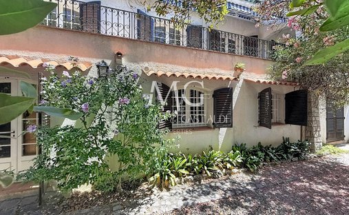 Casa a Vallergues, Cannes, Francia 1