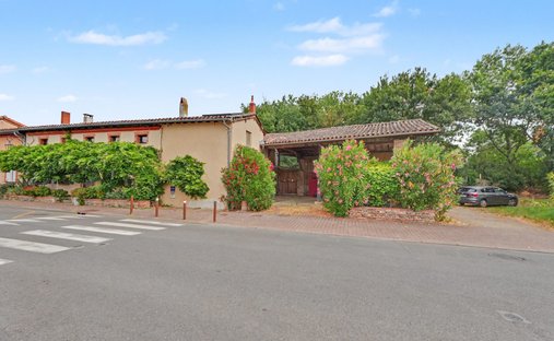 House in Campagne, Pibrac, France 1