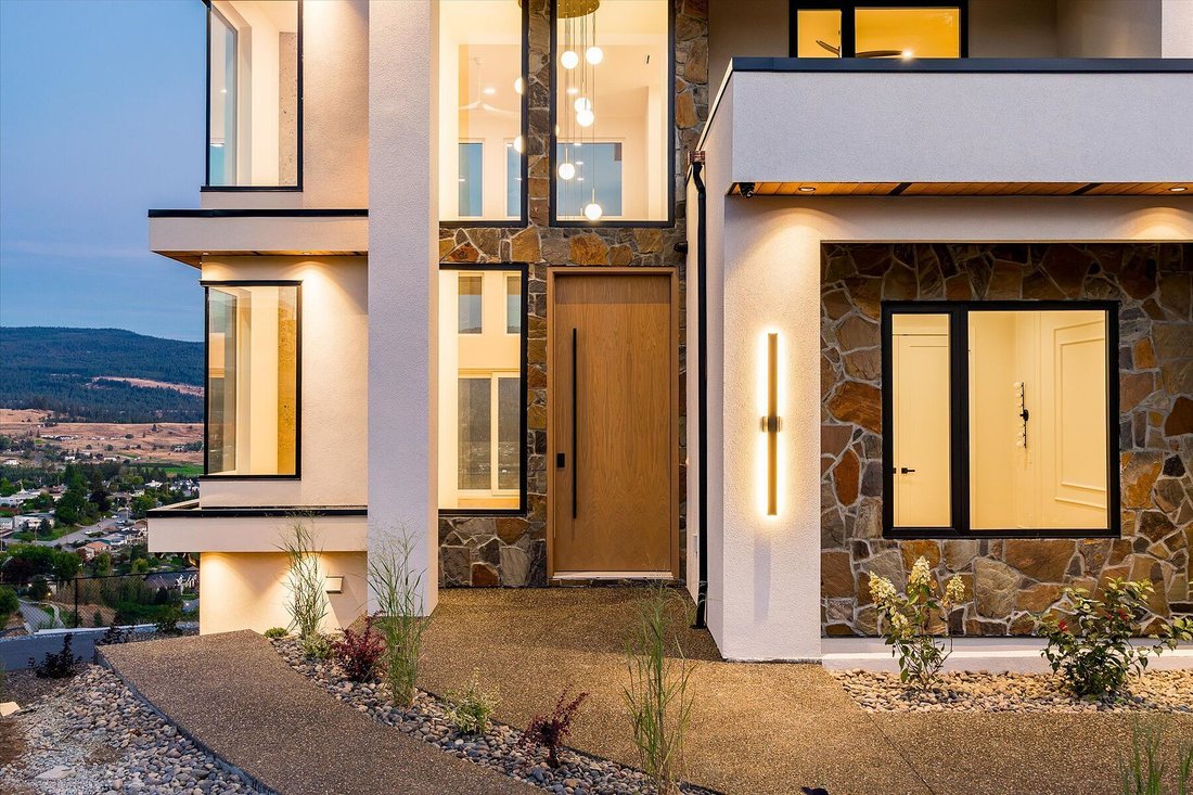 House in Kelowna, British Columbia, Canada 3 - 18780081