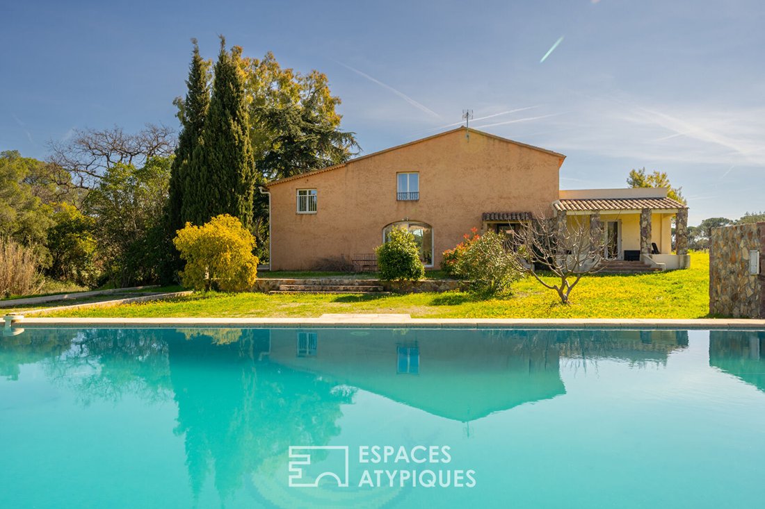 Villa in La Motte, Provence-Alpes-Côte d'Azur, France 1 - 18778112