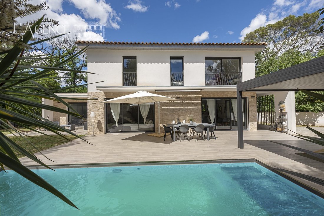 Maison à Le Tholonet, Provence-Alpes-Côte d'Azur, France 1 - 18781382