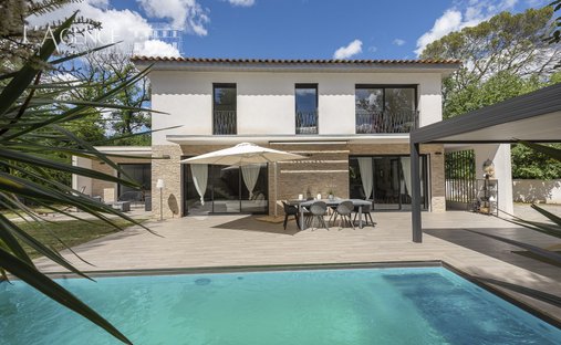 House in Le Tholonet, Provence-Alpes-Côte d'Azur, France 1