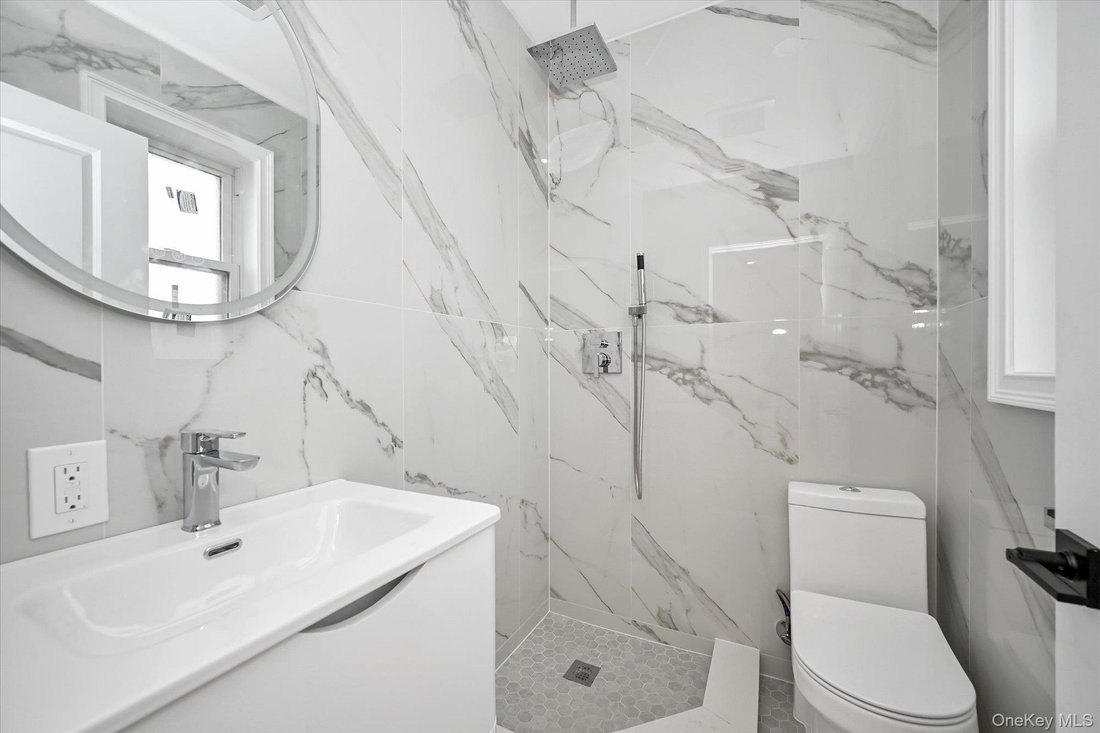 House in New York, New York, United States 5 - 18776080