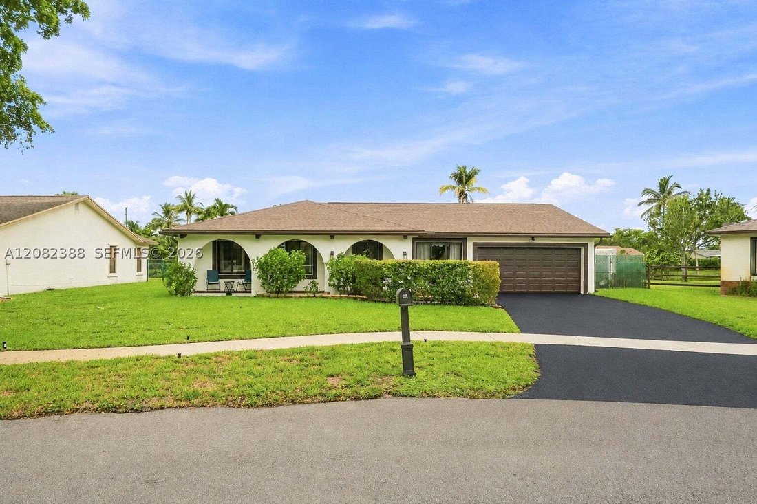 House in Davie, Florida, United States 1 - 18779057