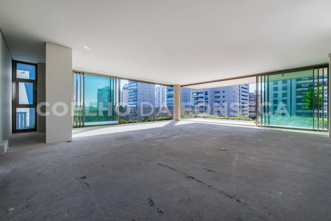 Condo in São Paulo, State of São Paulo, Brazil 1 - 18781298