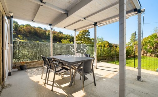 Casa en Les-Collines, Vienne, Francia 1