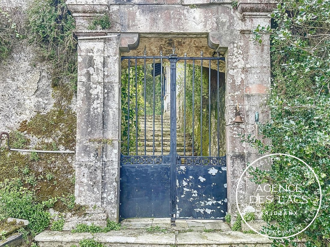 Villa in Bayonne, Nouvelle-Aquitaine, France 2 - 18700375