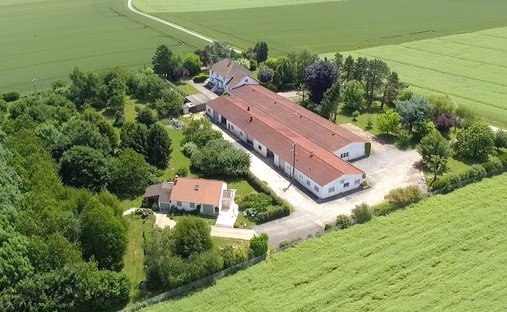 House in Montdauphin, Ile-de-France, France 1