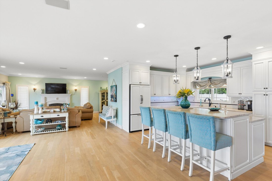 Hampton Bays, New York, United States 4 - 17654254