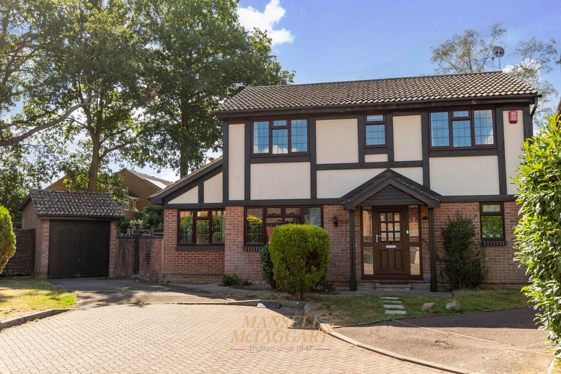 House in Pound Hill, Crawley, England 1 - 18777553