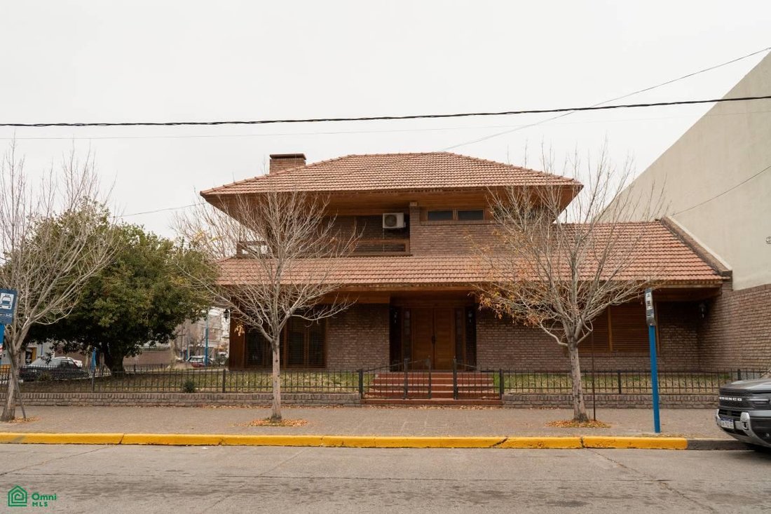 House in General Roca, Río Negro, Argentina 1 - 18193002