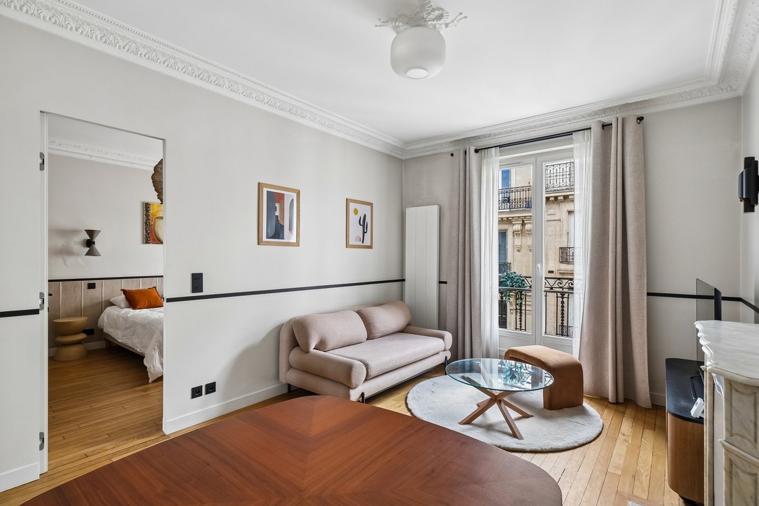 Apartment in Batignolles-Cardinet, Paris 17e Arrondissement, Paris 2 - 18582474
