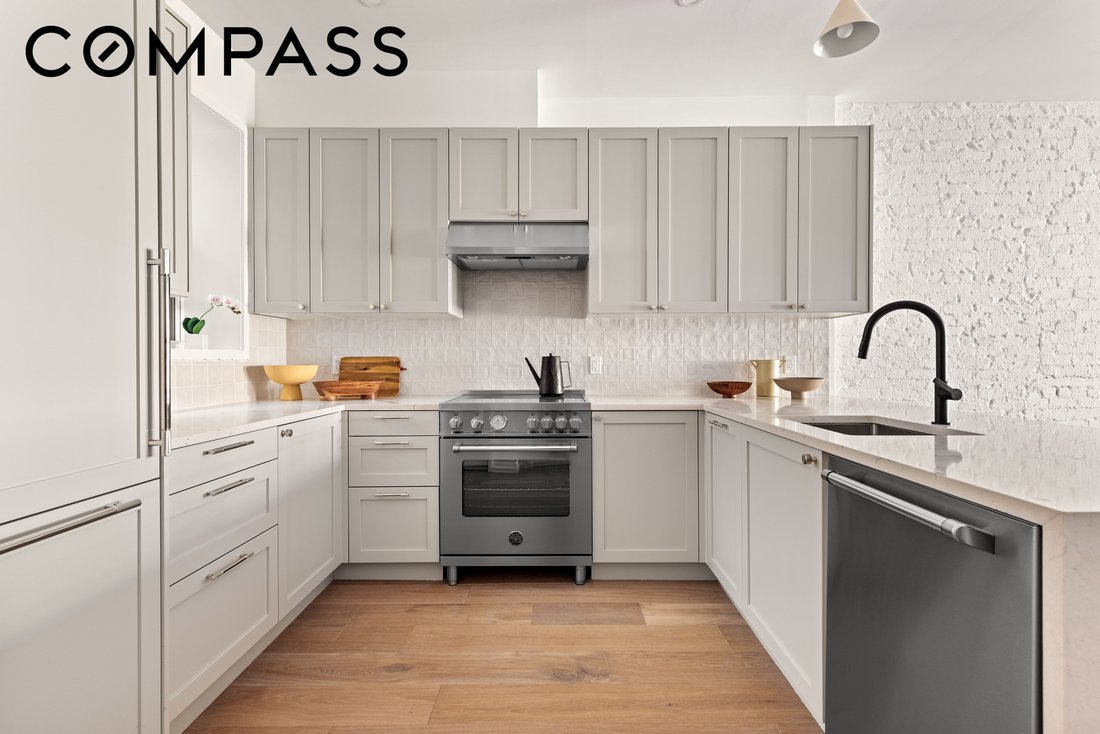 Condo in New York, New York, United States 3 - 18776042