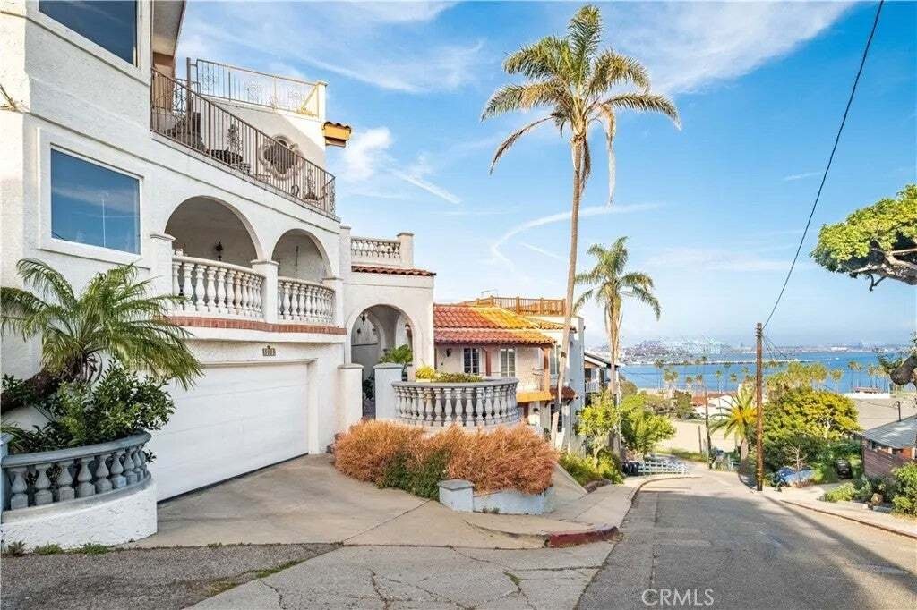 Los Angeles, California, United States 4 - 17347317