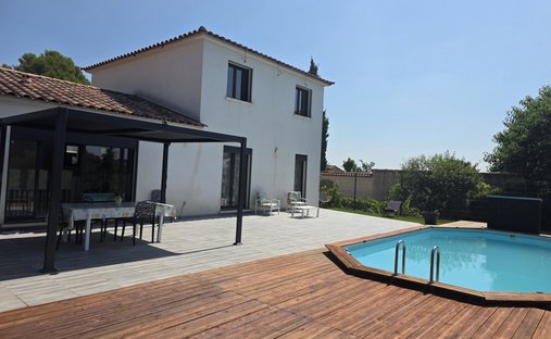 Villa à Les Rayols-Saint Lazare-Les Bousquets, Cuers, France 1