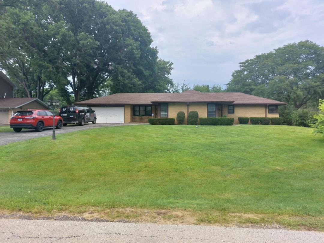 House in Wheeling, Illinois, United States 1 - 18779937