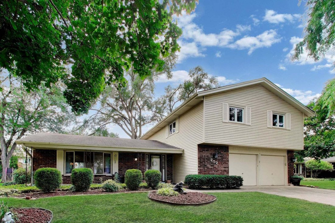House in Bloomingdale, Illinois, United States 1 - 18646701