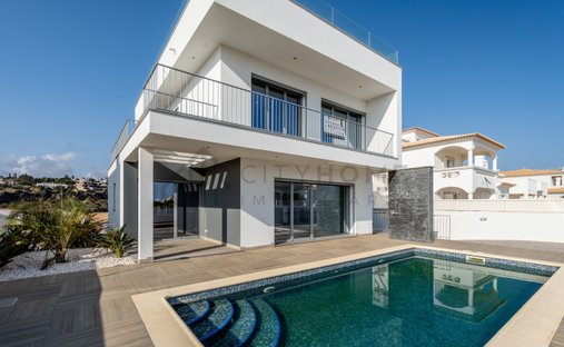 House in Olhos de Agua, Algarve, Portugal 1
