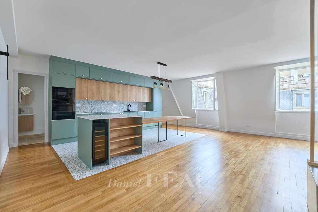 Apartment in Mairie, Paris 8e Arrondissement, Paris 2 - 18777301