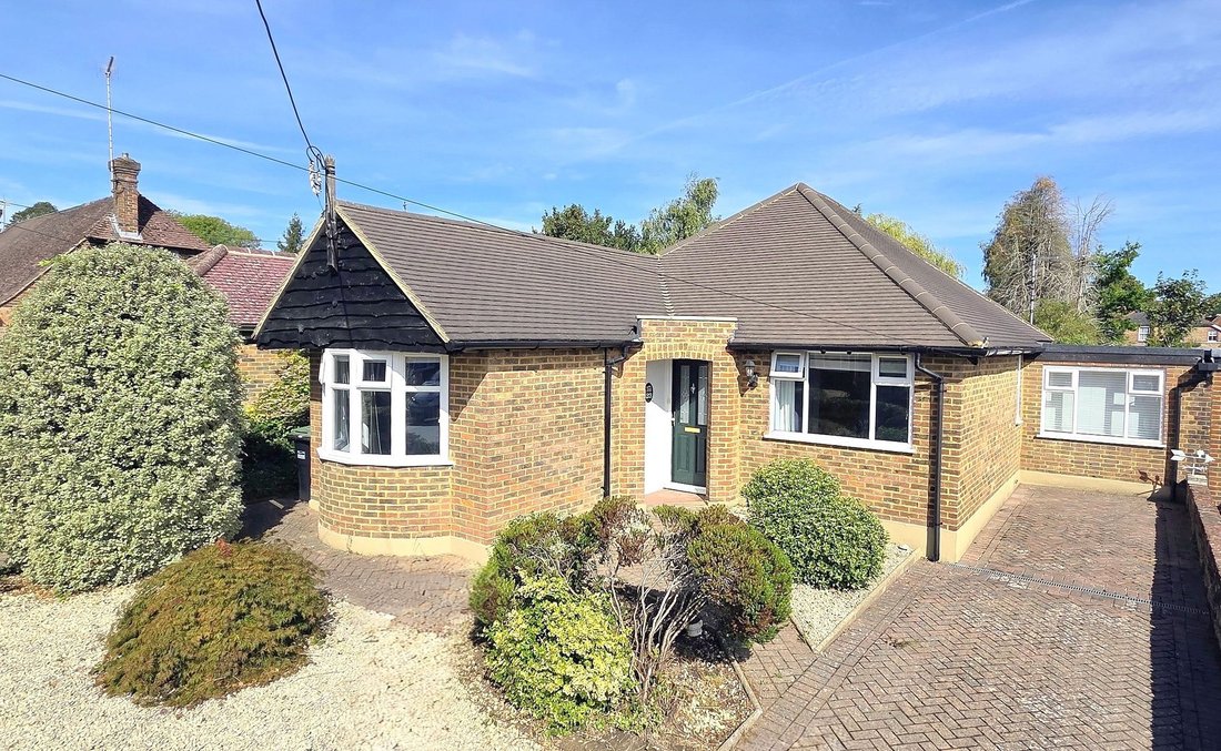 Bungalow in Lindfield, England 1 - 18780186