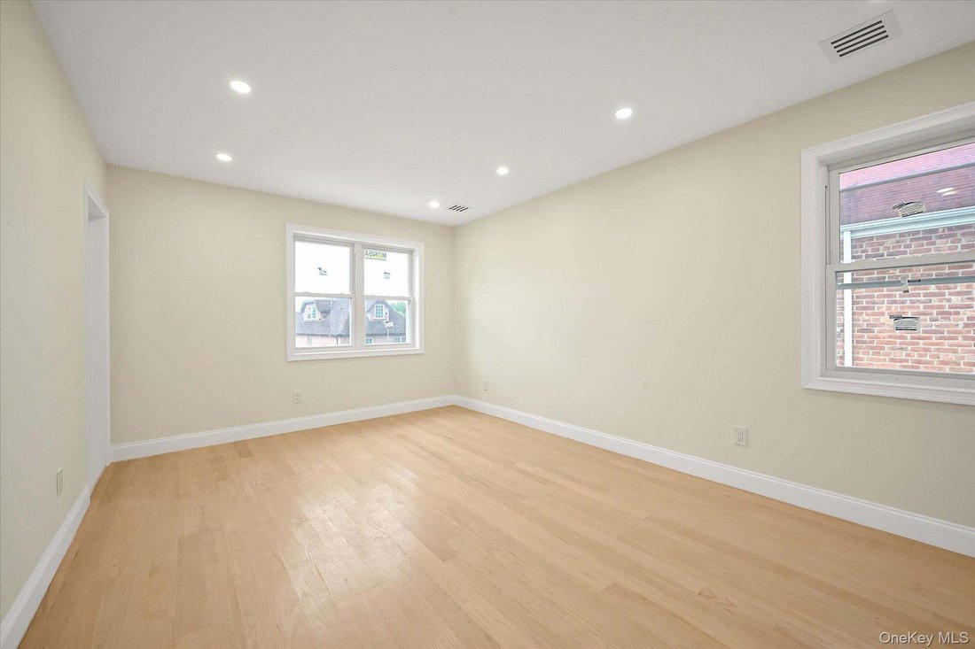 House in New York, New York, United States 3 - 18776080