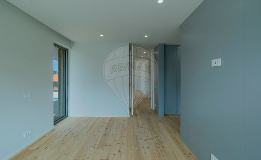 House in Canidelo, Porto District, Portugal 1