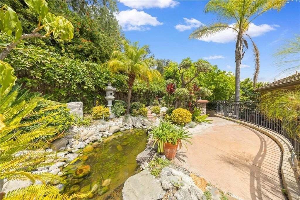 Casa a Monterey Park, California, Stati Uniti 1 - 18779493