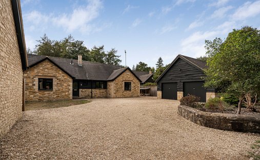 Bungalow in Abingdon, England 1