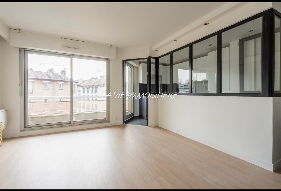 Apartment in Les Lilas, Ile-de-France, France 2 - 18781351