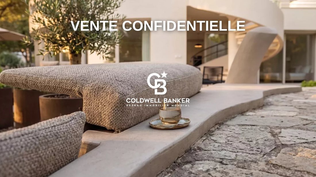 Estate in La Maure-Super Cannes, Vallauris, France 1 - 17708533