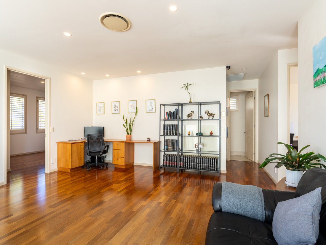 Casa a Benowa, Queensland, Australia 4 - 18781282